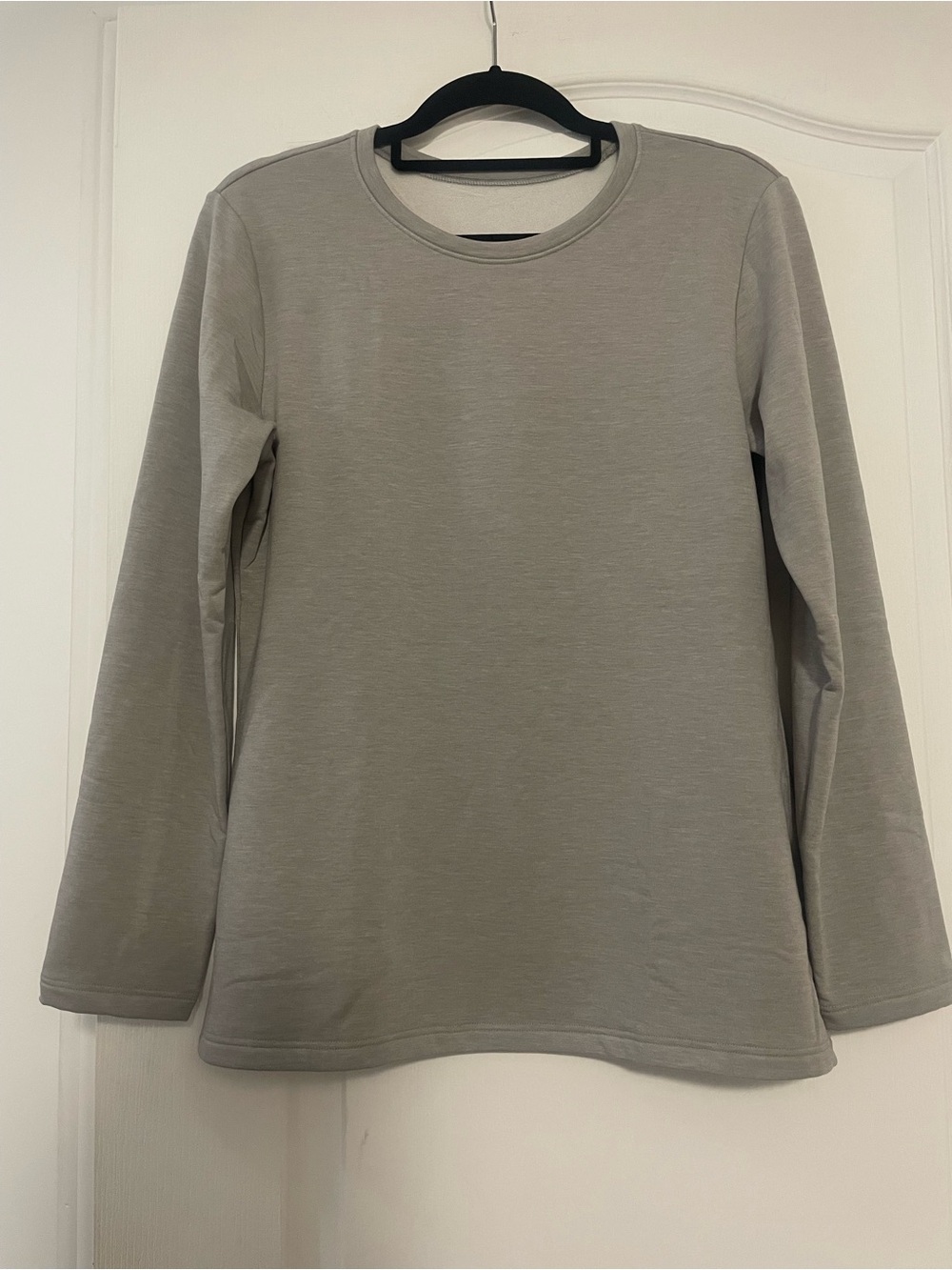 Uniqlo Women's Therm Long Sleeve Crew Neck Top, Size XL